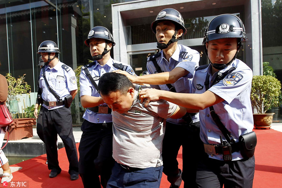 “通缉”老赖：增强法院判决威信